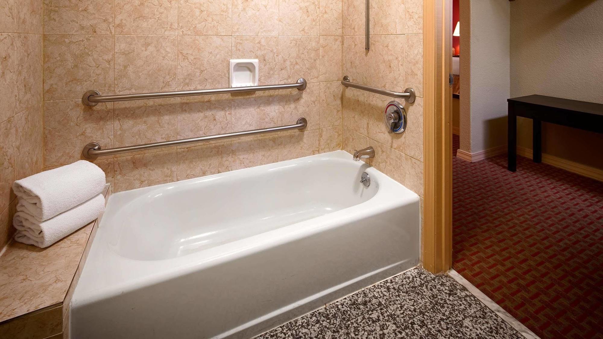 Best Western Airport Inn Monroe Esterno foto